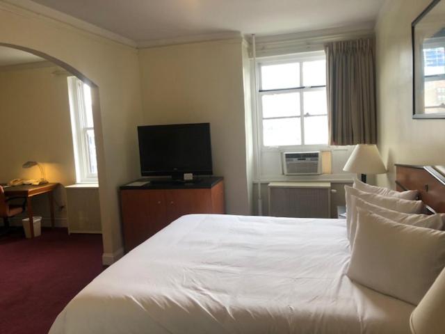 Deluxe King Suite with One King Bed - Non-Smoking at Travelodge by Wyndham Downtown Chicago