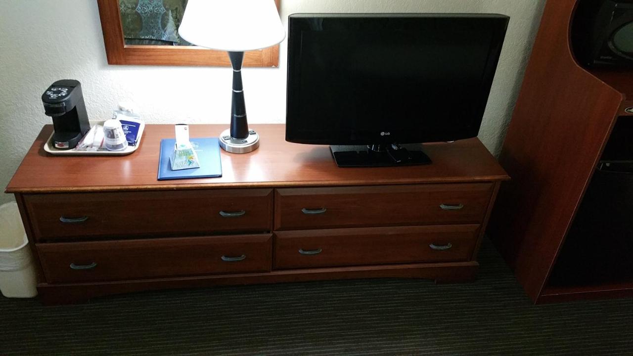 2 Double Beds, Mobility/Hearing Impaired Accessible Room, Bathtub w/Grab Bars, Non-Smoking at Baymont by Wyndham Sarasota