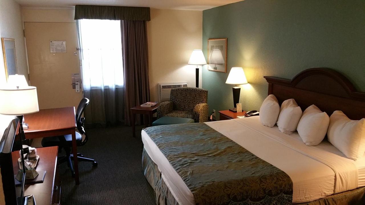 King Room - Non-Smoking at Baymont by Wyndham Sarasota
