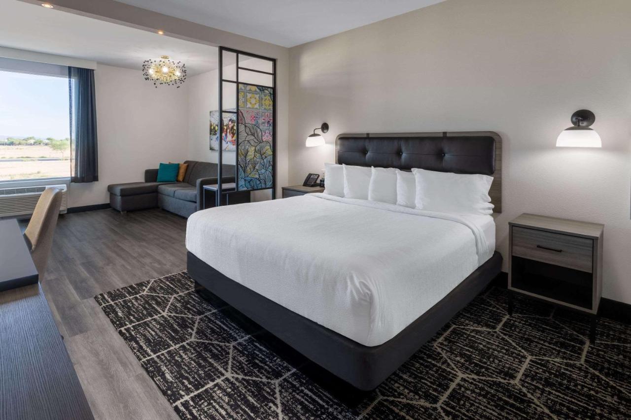 | La Quinta Inn & Suites by Wyndham Maricopa Copper Sky