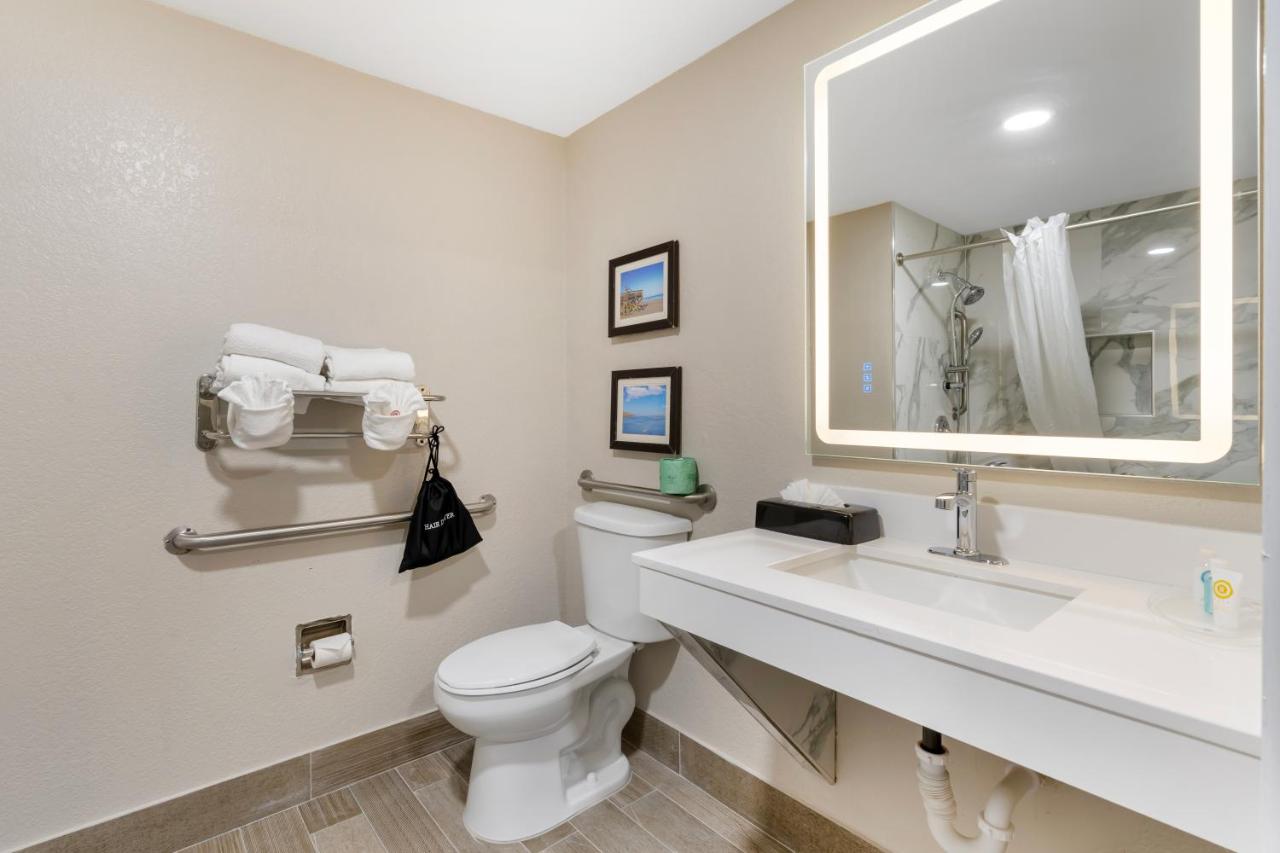 King Suite - Accessible/Non-Smoking at Comfort Suites West Jacksonville