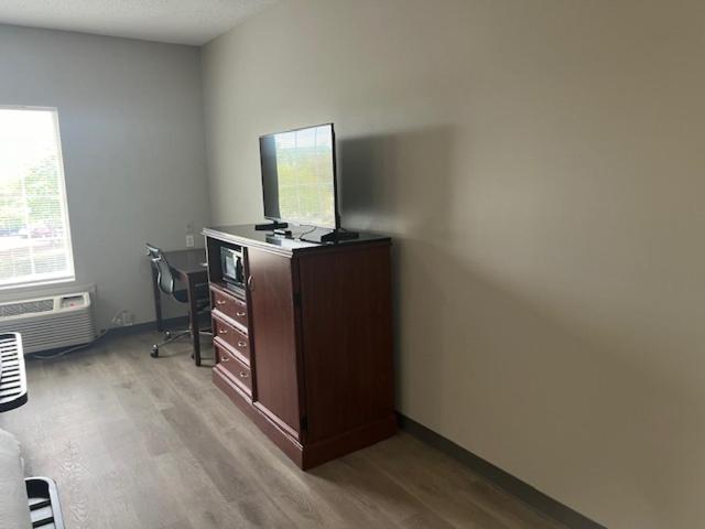 Deluxe Double Room with Two Double Beds - Disability Access - Non-Smoking at Baymont by Wyndham Lakeland