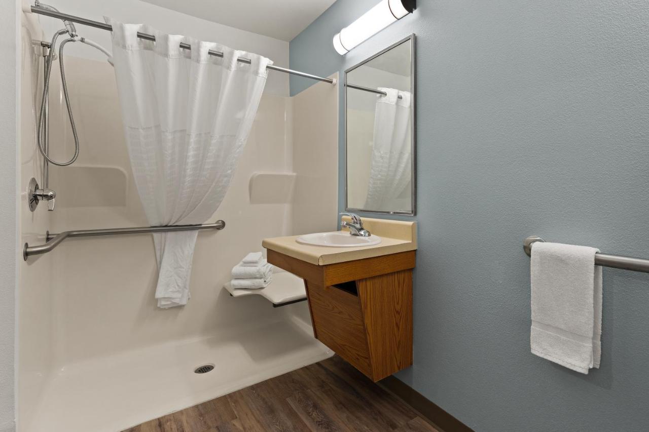 Standard Double Room - Accessible/Non-Smoking at WoodSpring Suites Macon West I-475
