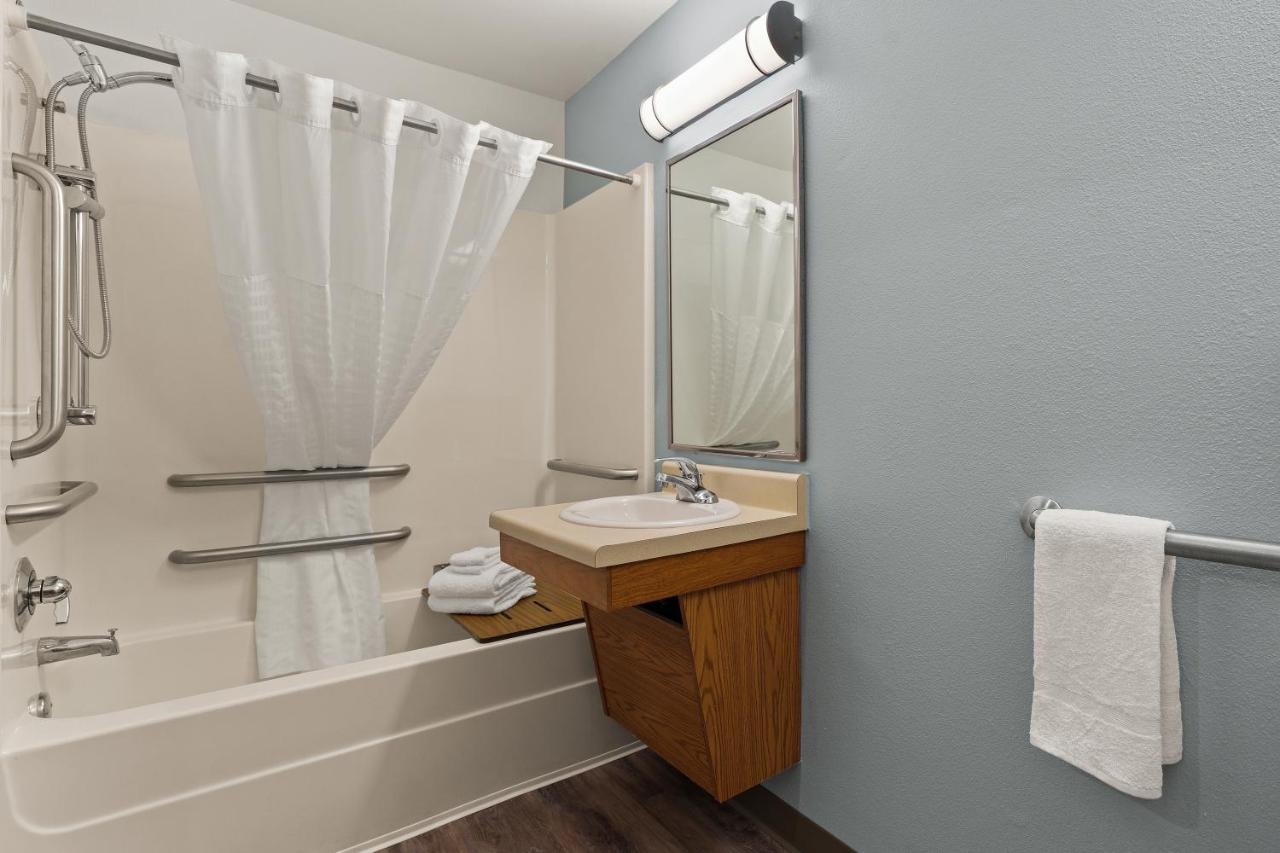 Standard Double Room with Sofa Bed - Accessible/Non-Smoking at WoodSpring Suites Macon West I-475