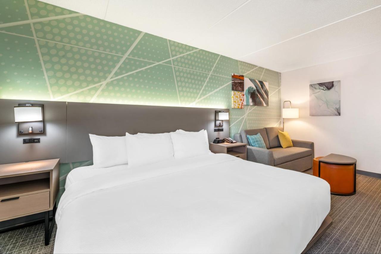 King Room - Disability Access at Magnuson Grand Hotel Madison