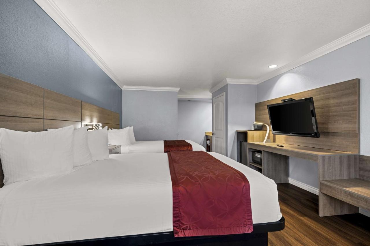  | Best Western Moreno Hotel & Suites
