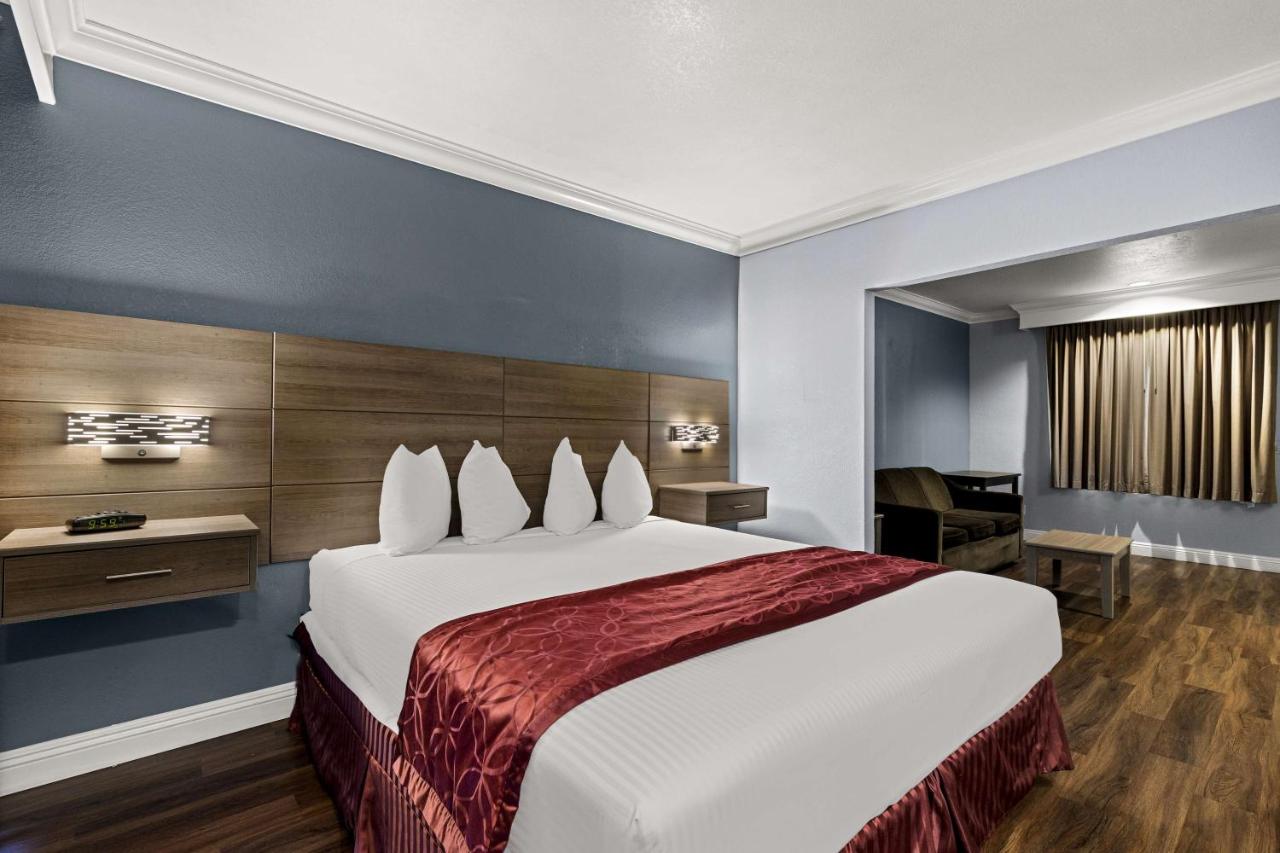  | Best Western Moreno Hotel & Suites