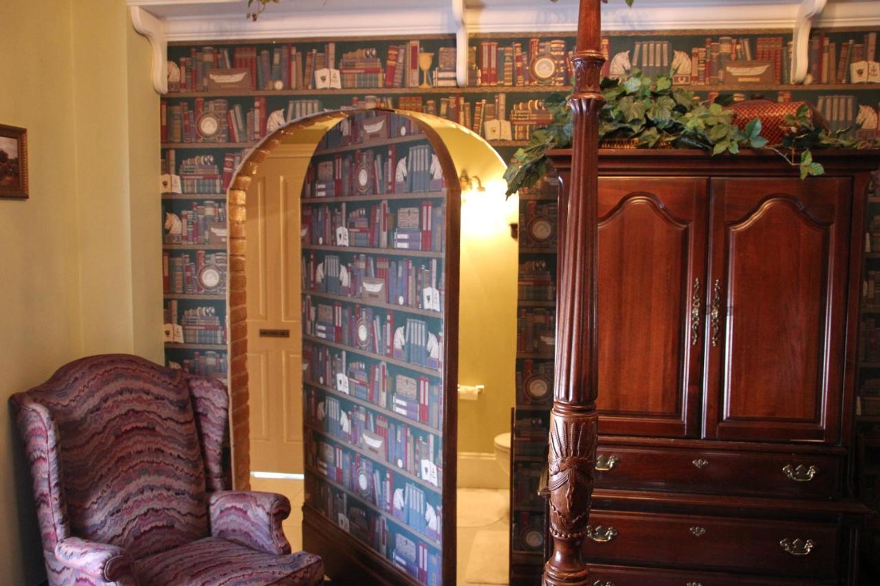 | Hines Mansion