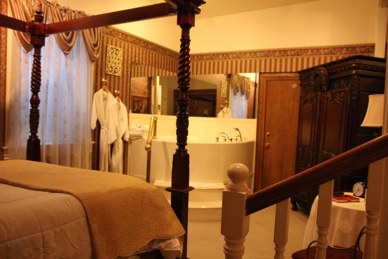 | Hines Mansion