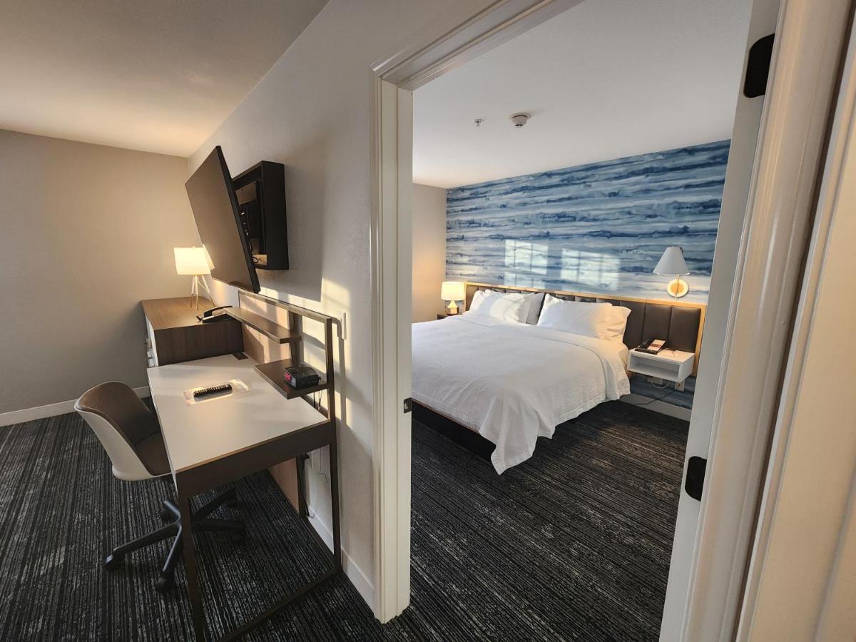 One-Bedroom Queen Suite with Sofa Bed at Towneplace Suites by Marriott Killeen