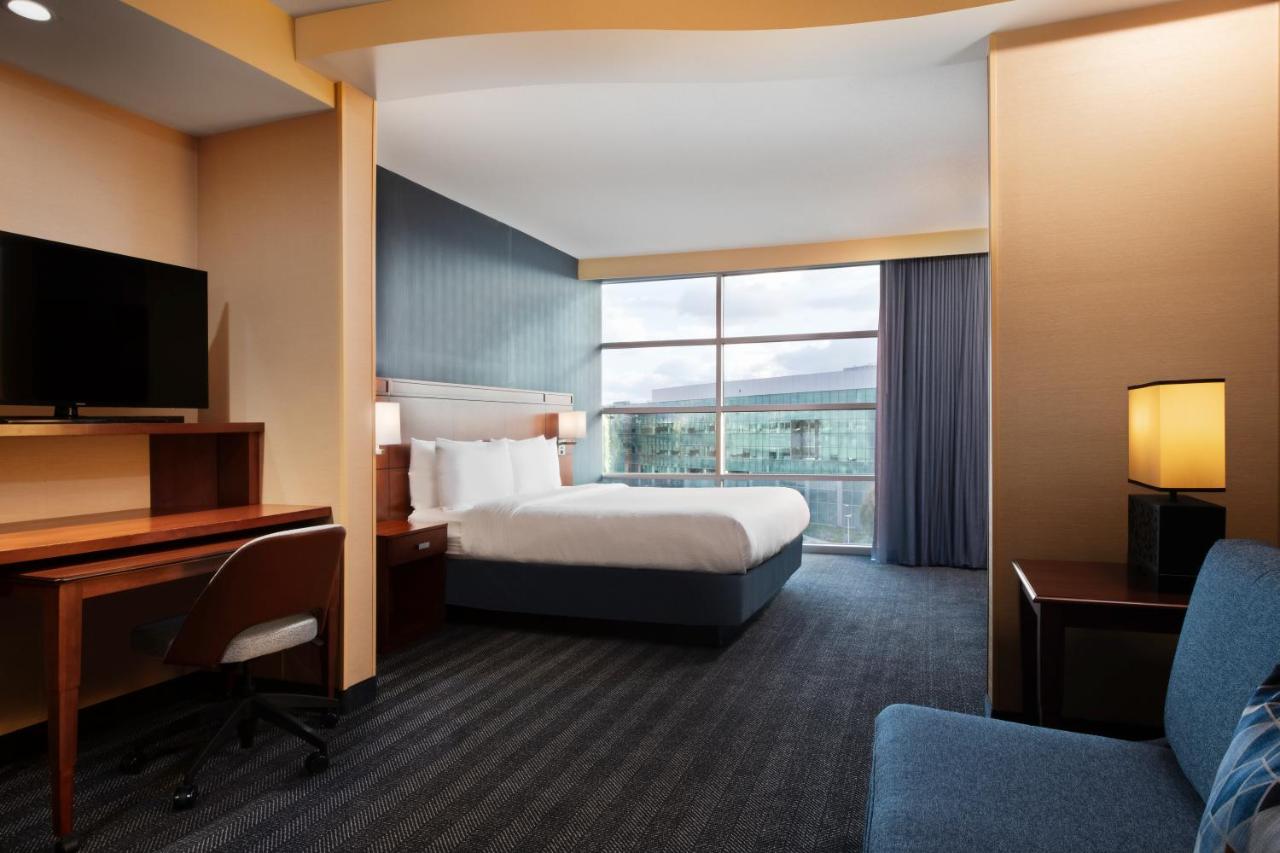 King Studio with Sofa Bed at Courtyard by Marriott San Jose North/Silicon Valley