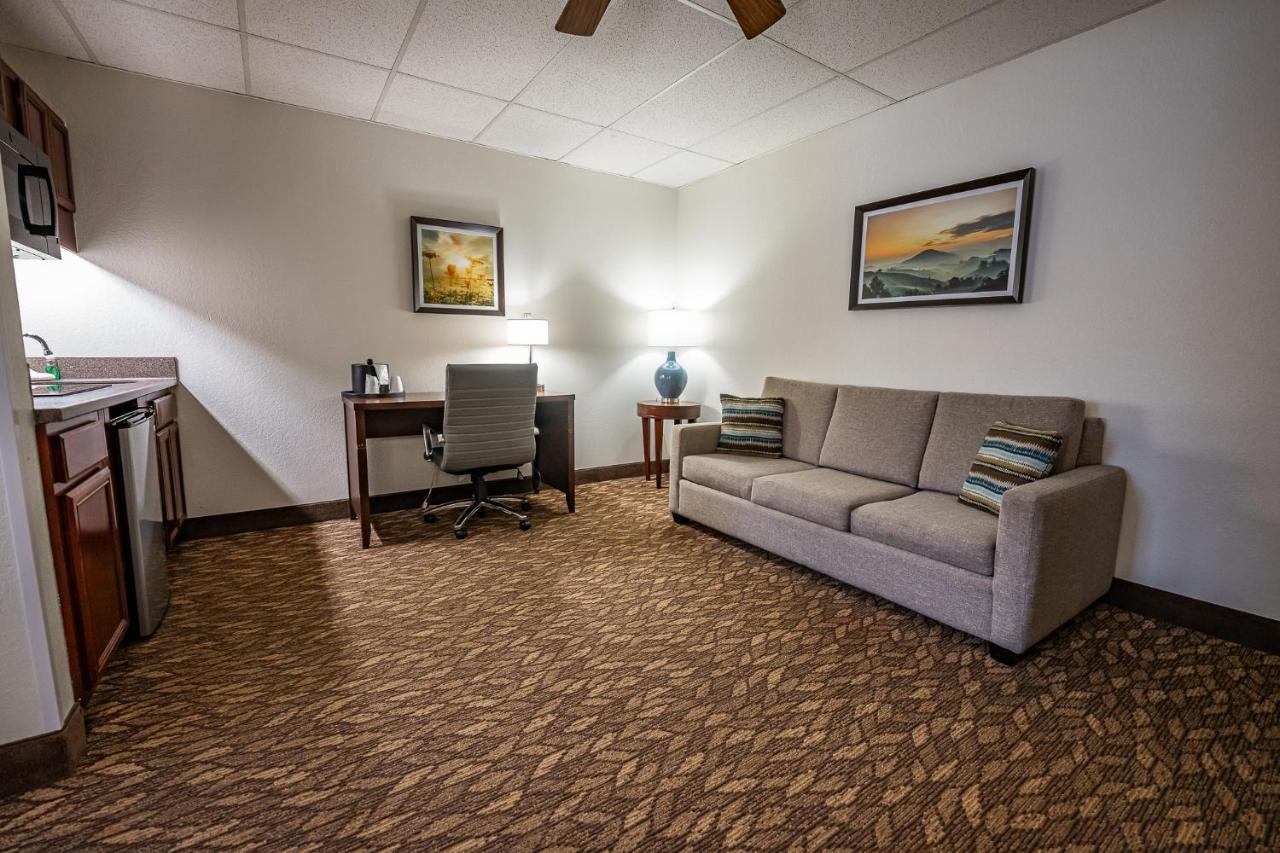 Deluxe King Suite at Christopher Inn and Suites