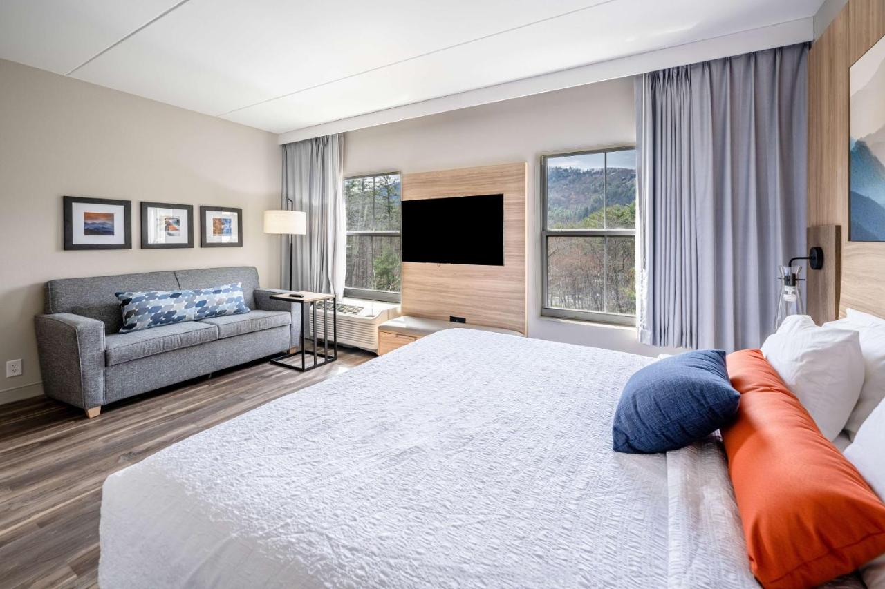 King Studio - Non-Smoking at Hampton Inn & Suites Cashiers Sapphire Valley