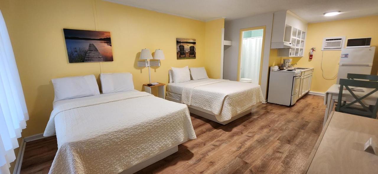 | The Savannah Inn