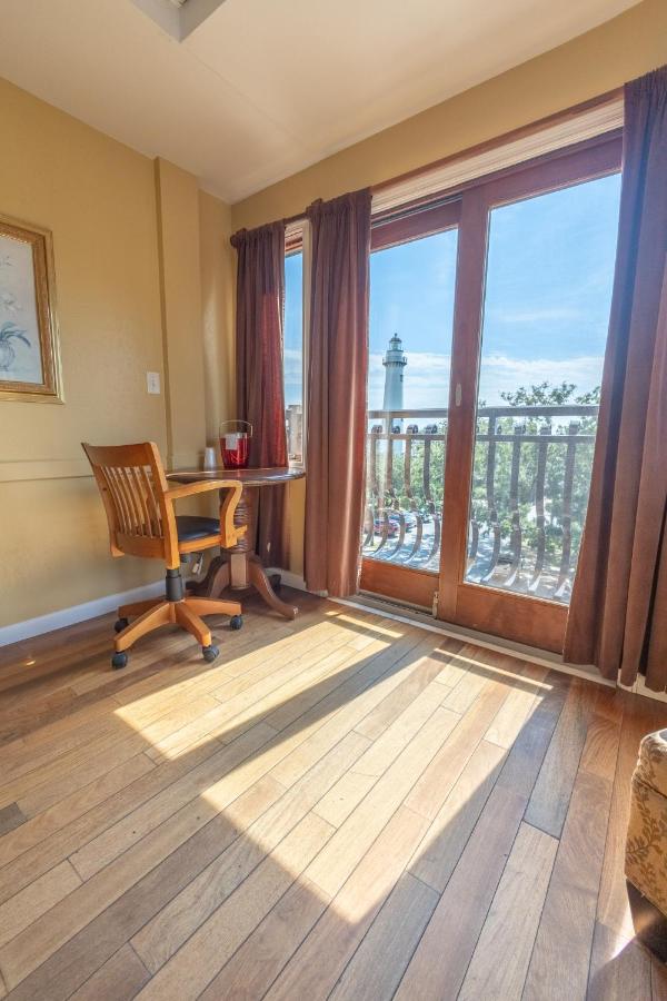 | Ocean Inn & Suites