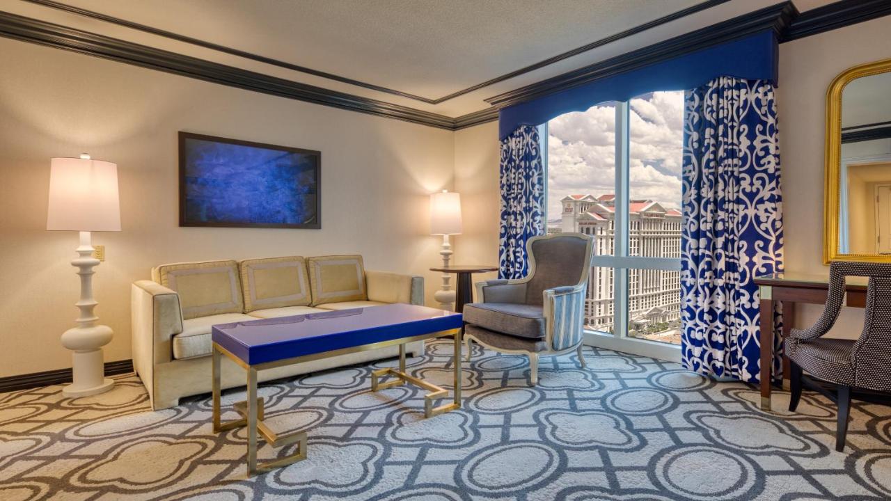 Bordeaux Corner Room, 1 King Bed at Paris Las Vegas Resort & Casino