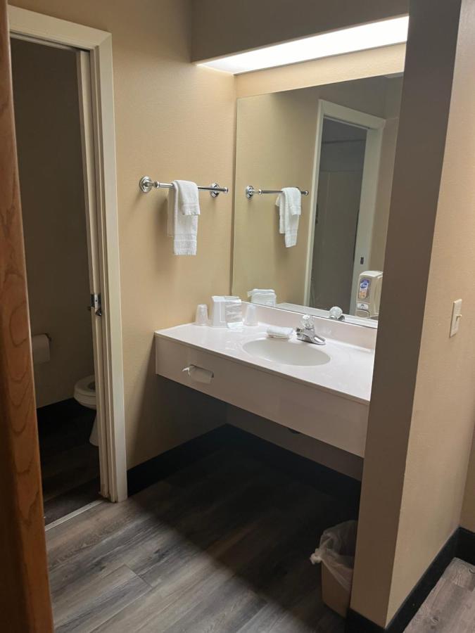 | Americas Best Value Inn Kalispell