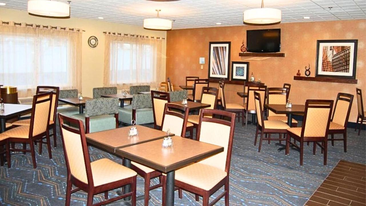 | Holiday Inn Express - Ludlow - Chicopee Area, an IHG Hotel