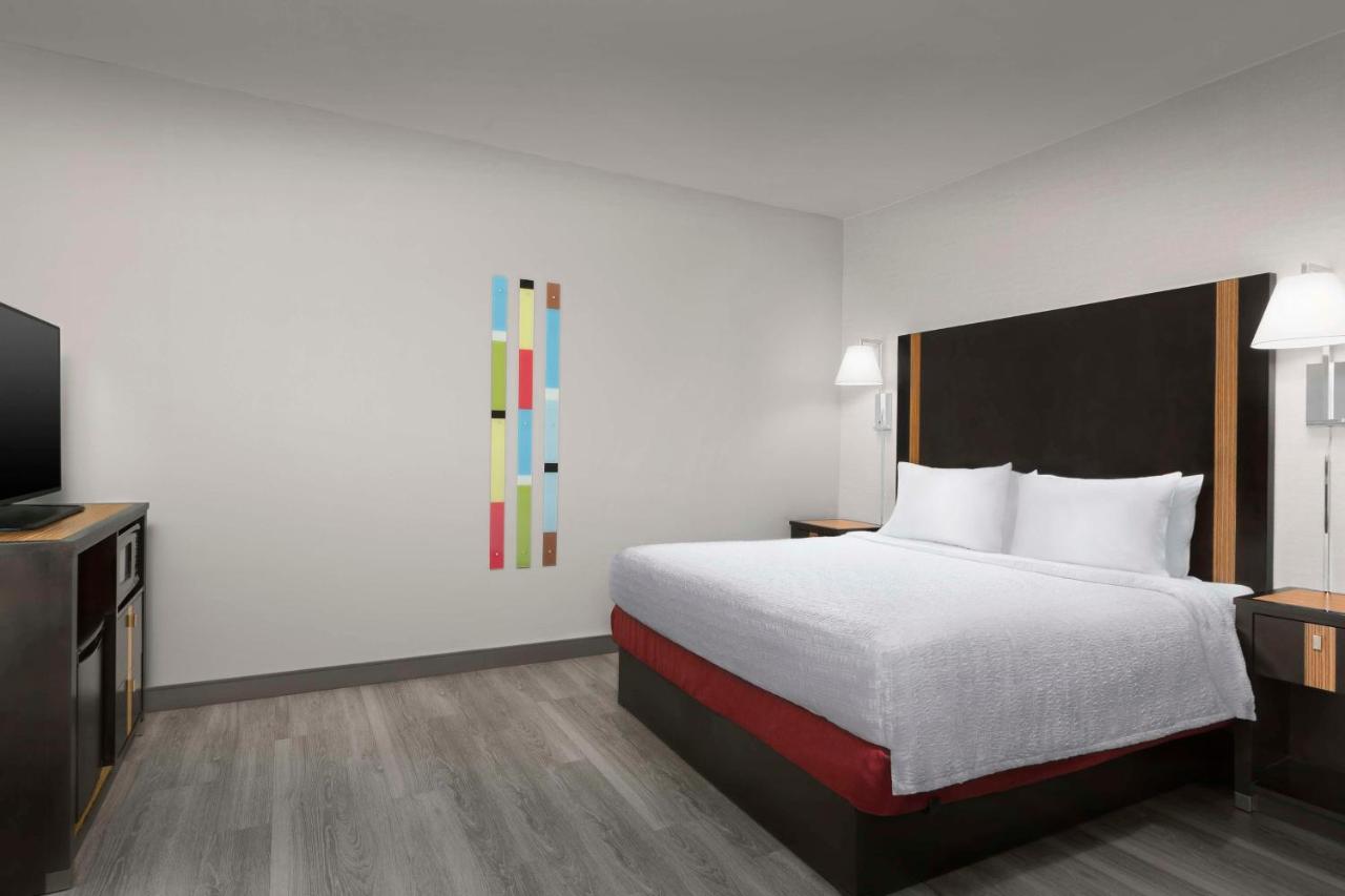 King Room - Non-Smoking at Hampton Inn & Suites El Paso/East