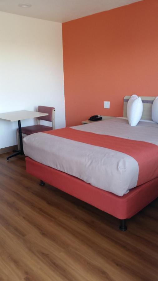 | Motel 6 Lost Hills / Buttonwillow Racetrack
