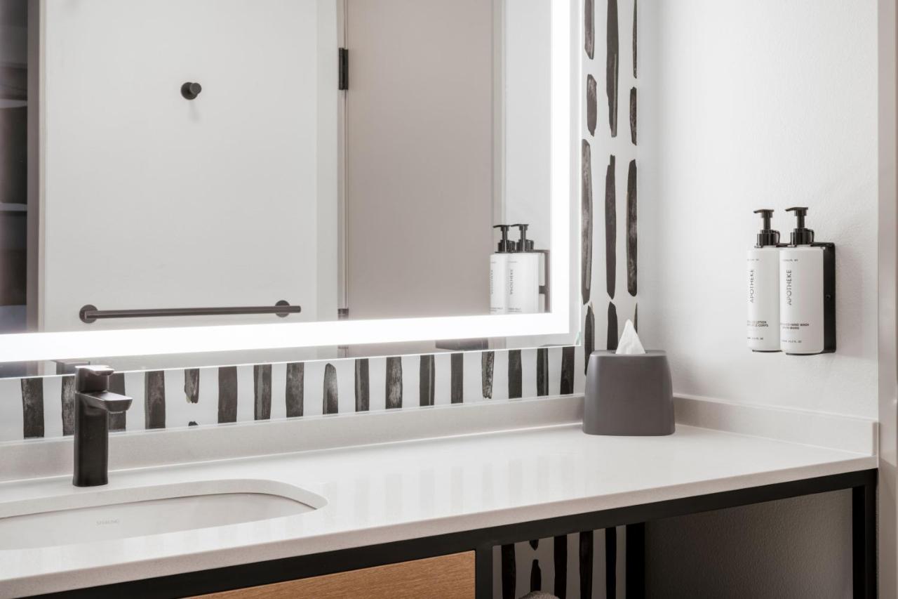 Suite at Atwell Suites Austin Airport by IHG