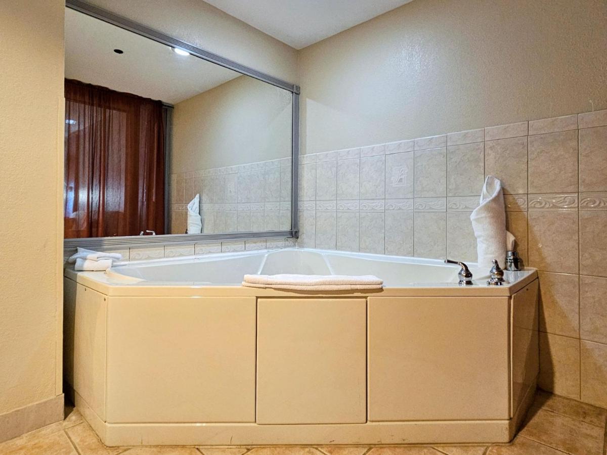 Executive Suite - Non-Smoking at Holiday Inn Belcamp - Aberdeen Area, an IHG Hotel