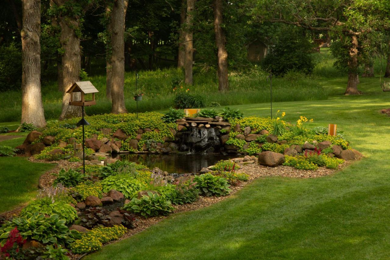 | The Oakwood Inn