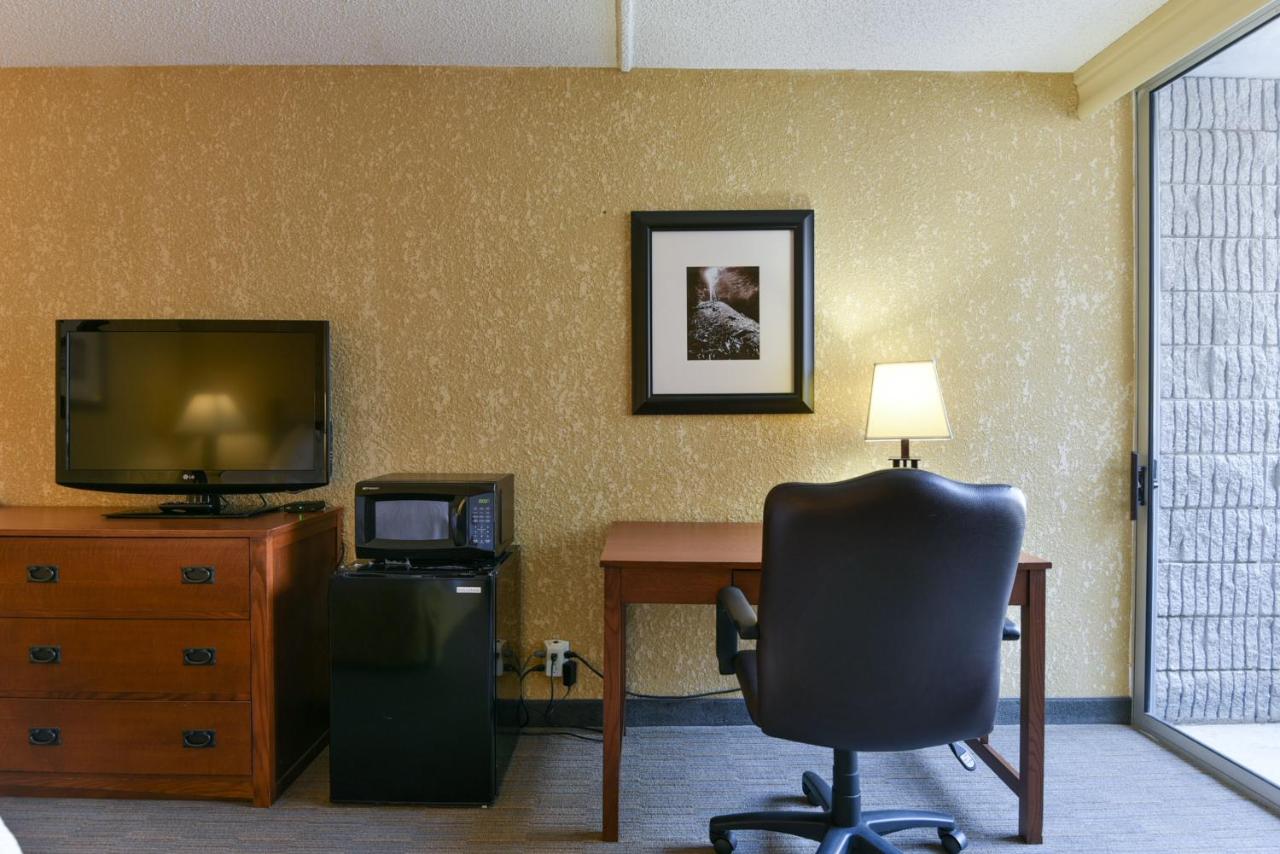 King Room - Non-Smoking at Best Western Branson Inn And Conference Center