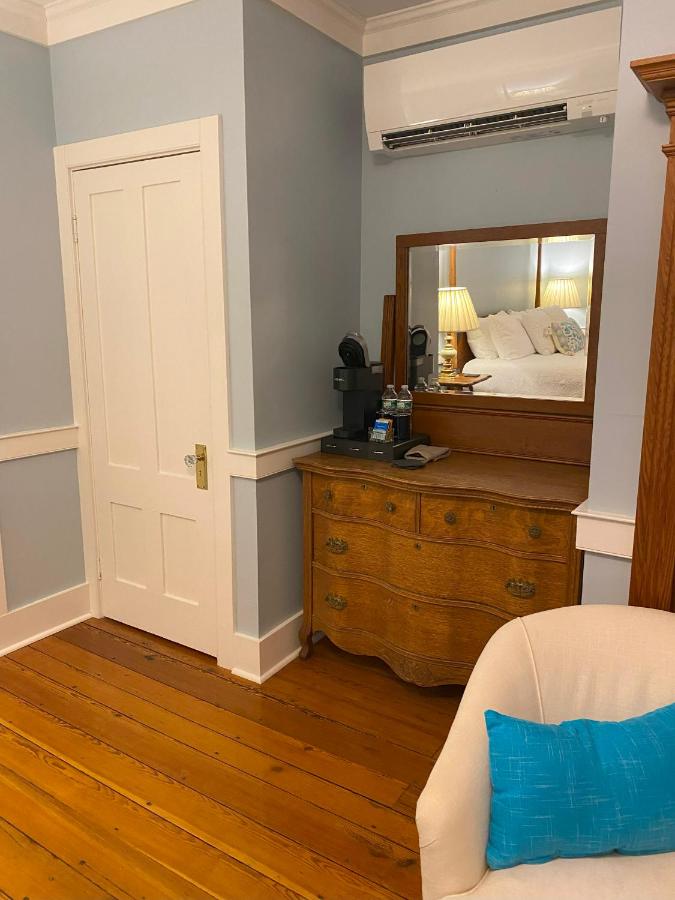 | Spouter Inn Bed & Breakfast