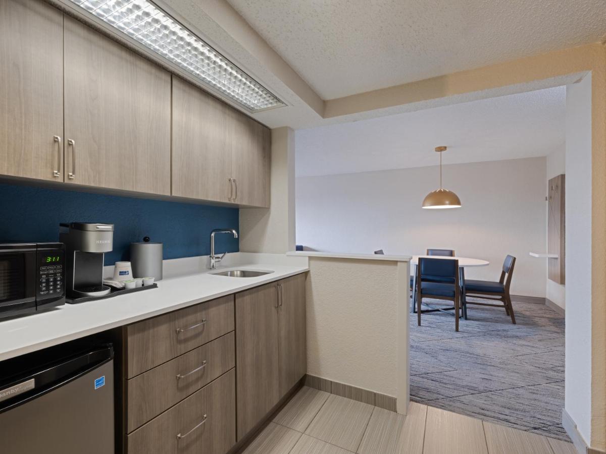  | Holiday Inn Express Hotel & Suites Ft. Lauderdale-Plantation, an IHG Hotel