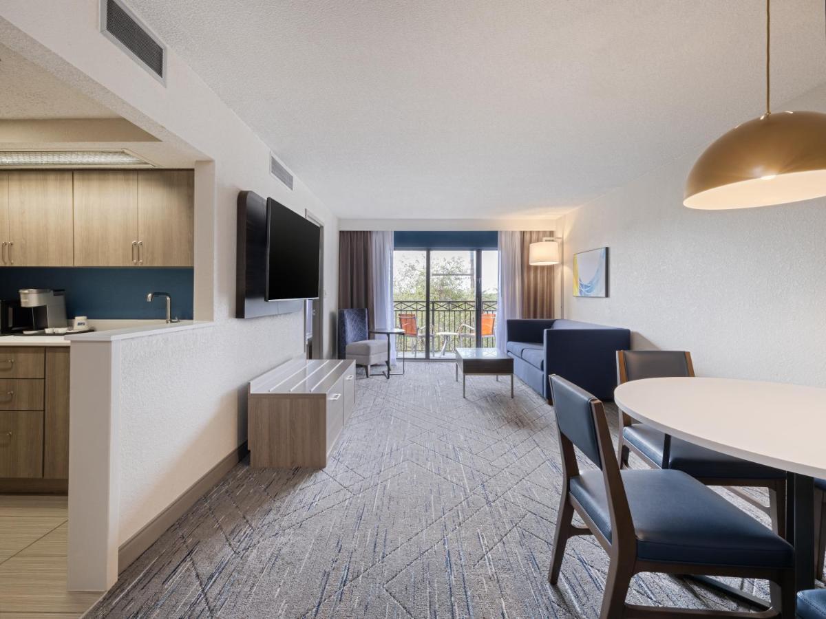 One-Bedroom King Suite - Non-Smoking at Holiday Inn Express Hotel & Suites Ft. Lauderdale-Plantation by IHG