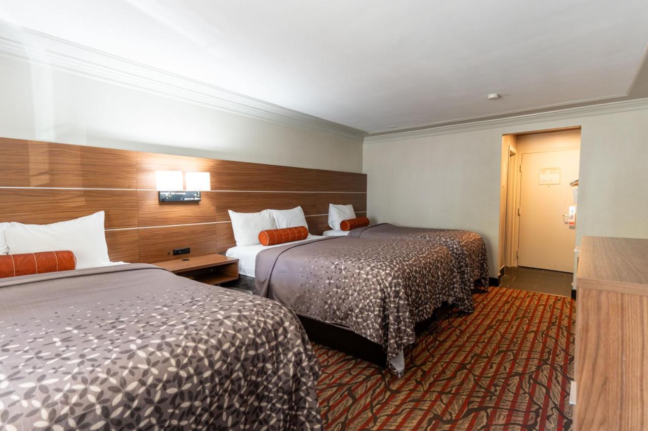 Family Double Room at Kalika Hotel