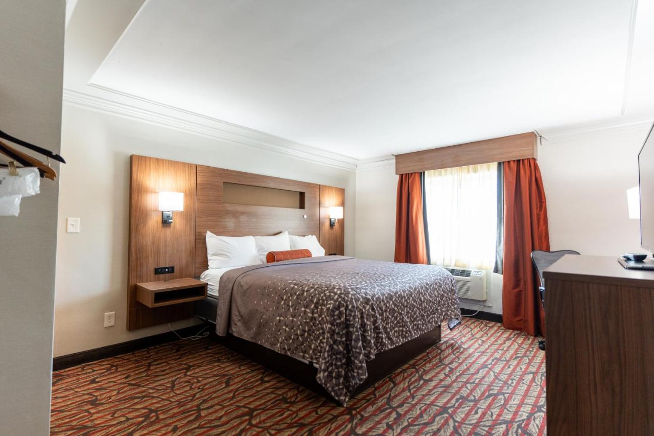 King Room - Non-Smoking at Kalika Hotel