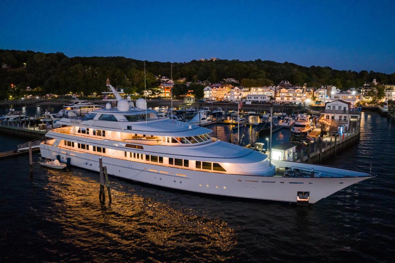 | Danfords Hotel & Marina