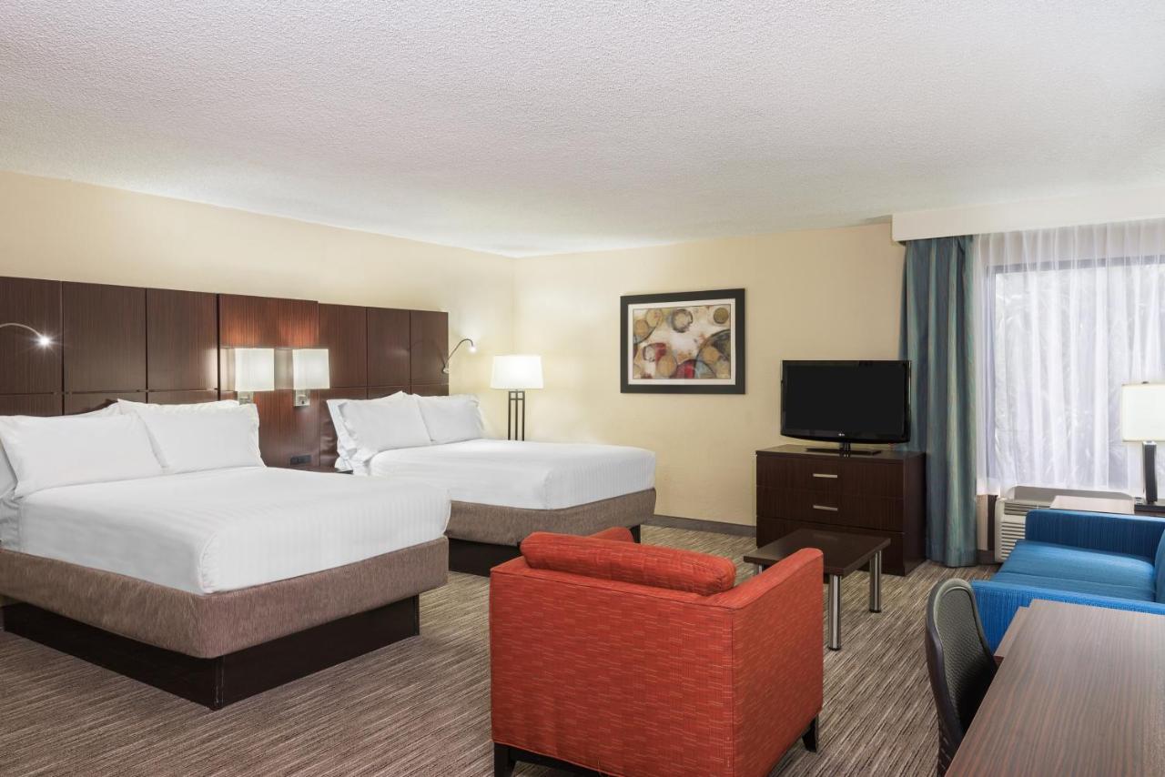  | Holiday Inn Express Hotel & Suites Ft. Lauderdale-Plantation