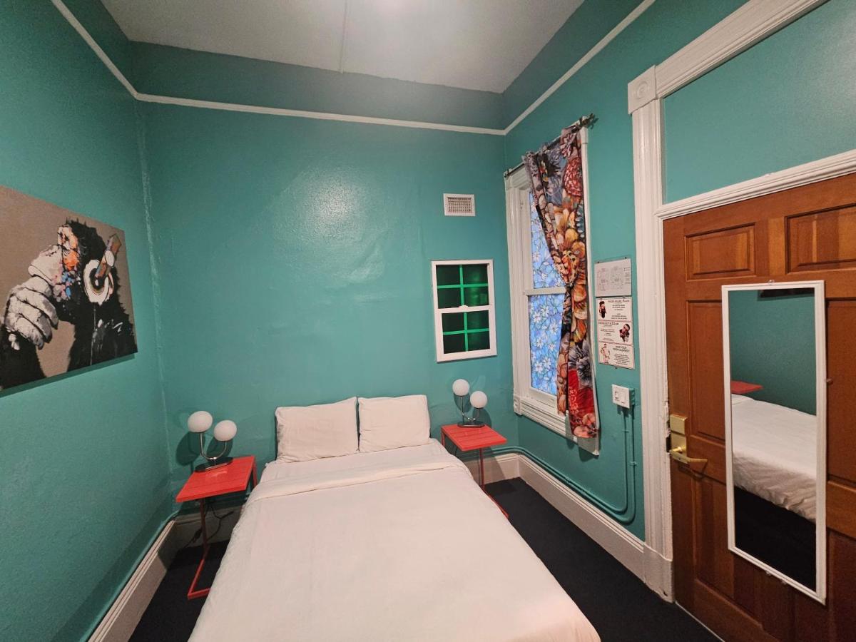 | Gaslamp Hostel
