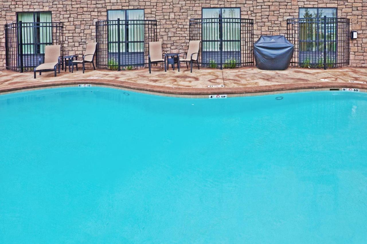 | Holiday Inn & Suites Stillwater-University West, an IHG Hotel