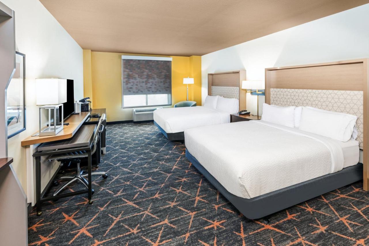 | Holiday Inn & Suites Stillwater-University West, an IHG Hotel