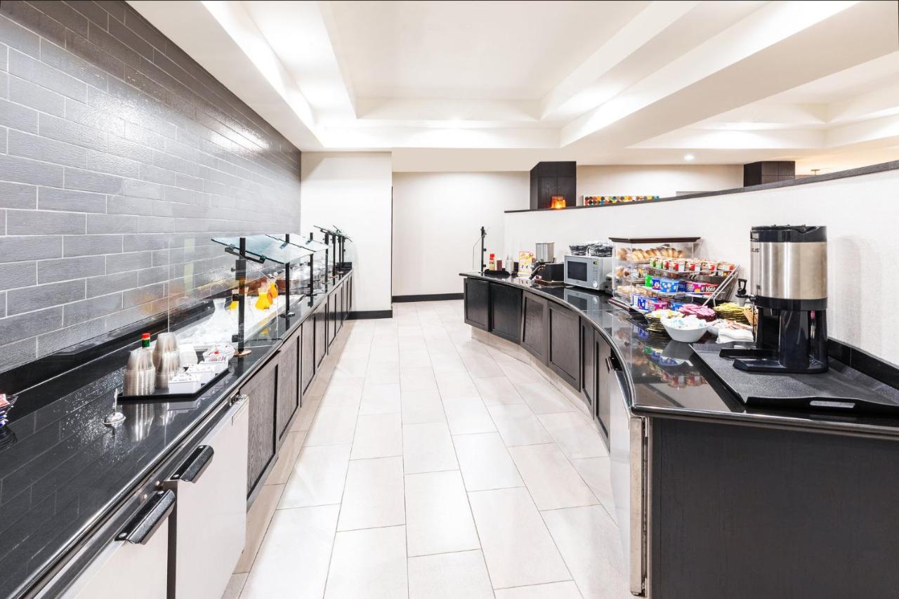 | Holiday Inn & Suites Stillwater-University West, an IHG Hotel