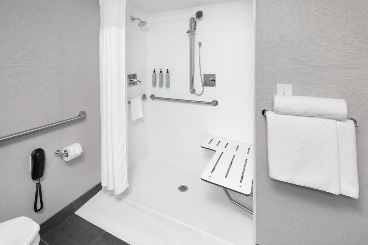 | Courtyard Shelton
