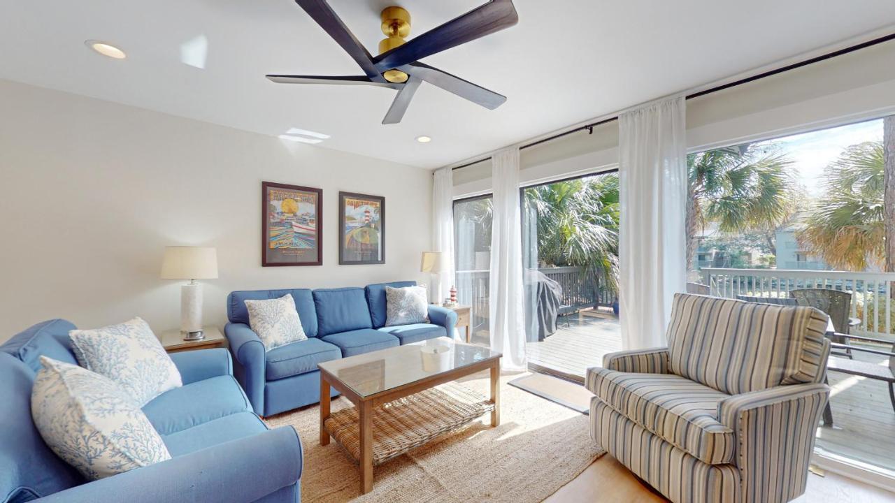  | 6 Hickory Cove