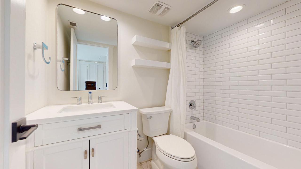  | 6 Hickory Cove