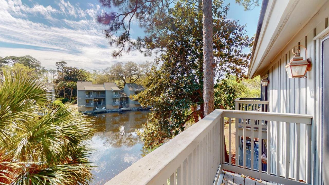  | 6 Hickory Cove