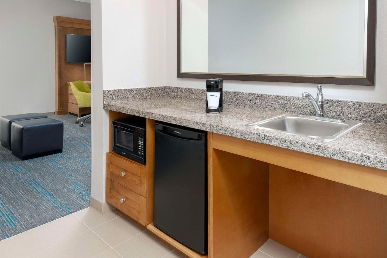  | Hampton Inn and Suites Clayton/St. Louis-Galleria Area