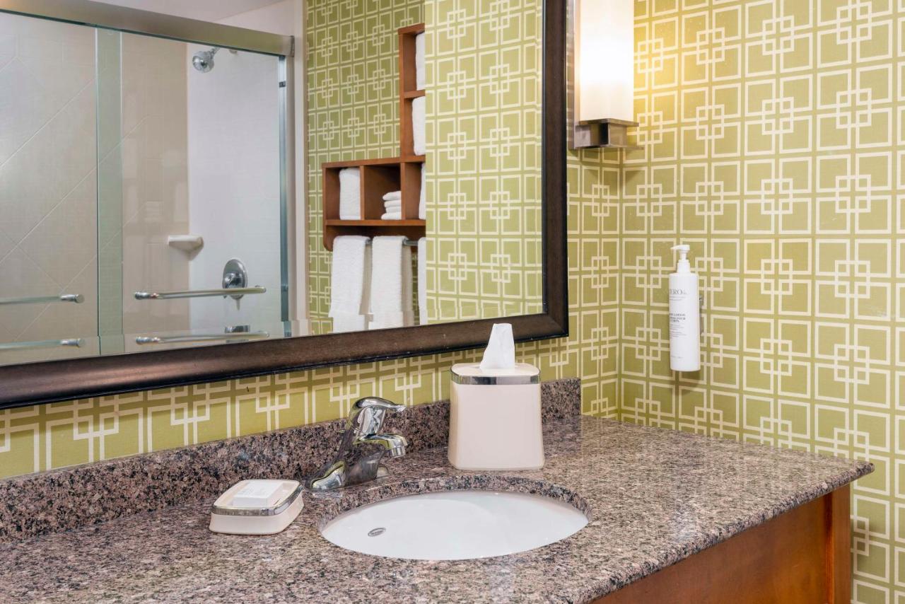  | Hampton Inn and Suites Clayton/St. Louis-Galleria Area