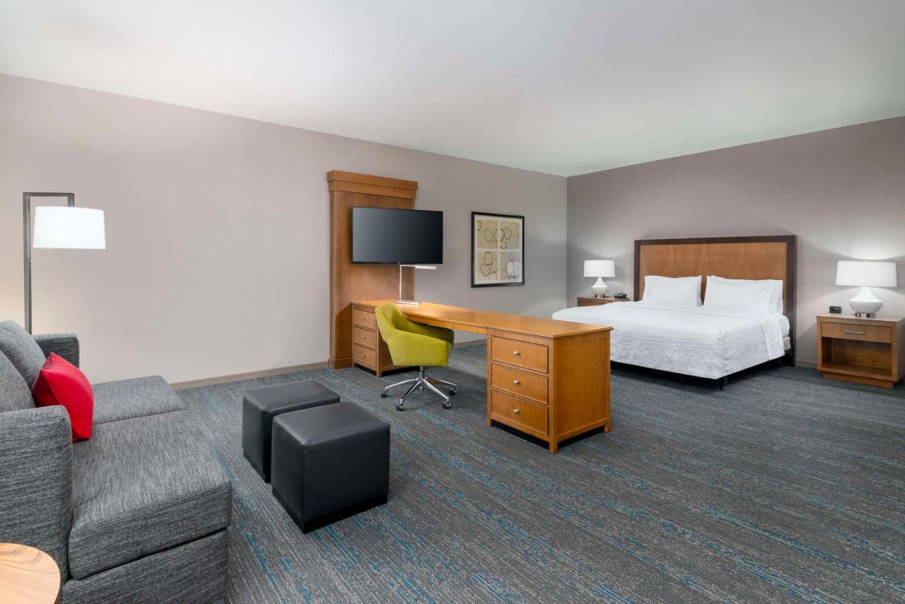  | Hampton Inn and Suites Clayton/St. Louis-Galleria Area