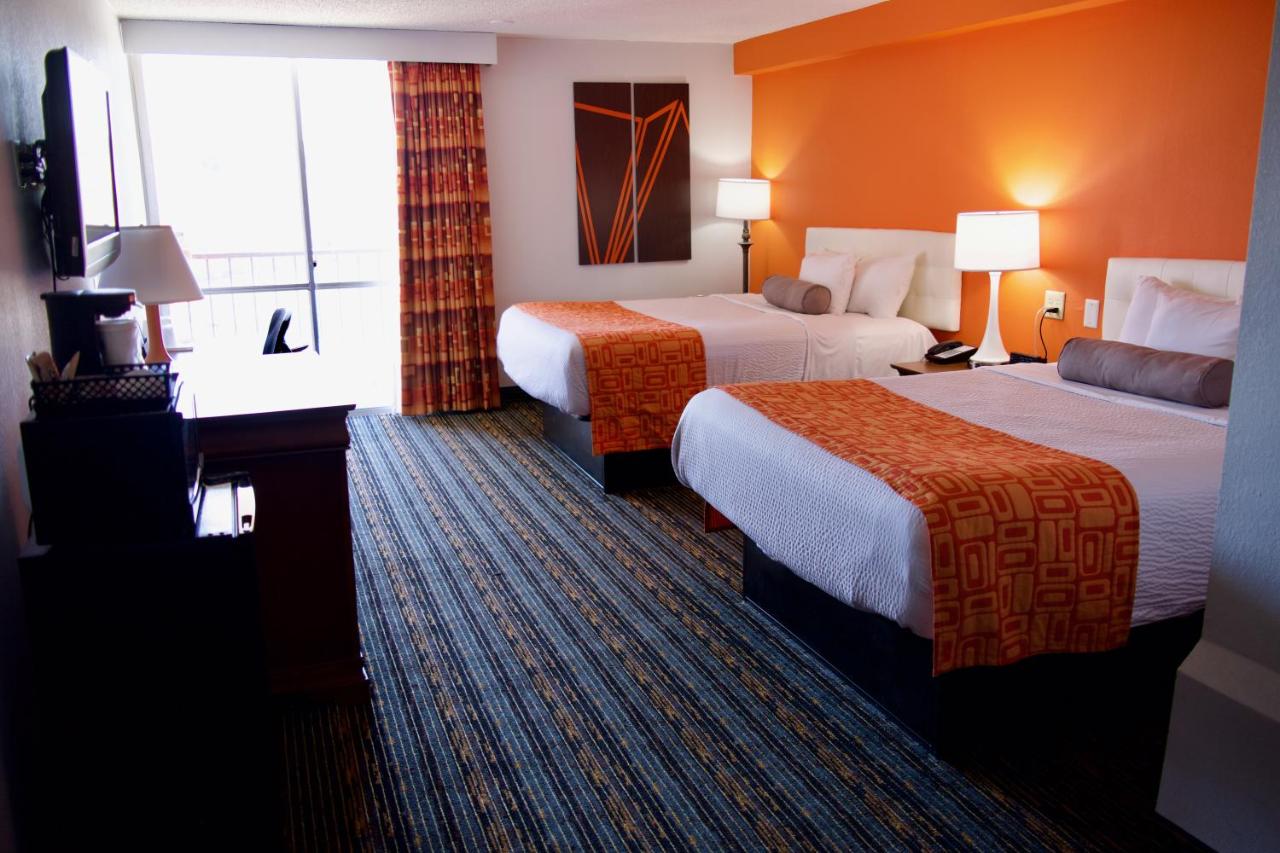Queen Room with Two Queen Beds - Non-Smoking at Howard Johnson by Wyndham Lexington