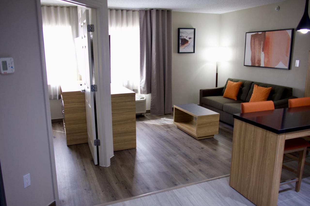 One-Bedroom Queen Suite - Non-Smoking at Candlewood Suites Harrisonburg by IHG
