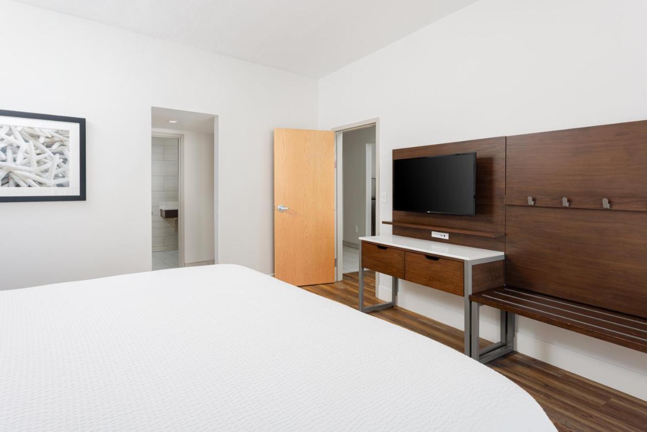 King Suite - Non-Smoking at Holiday Inn Express Pensacola Beach by IHG