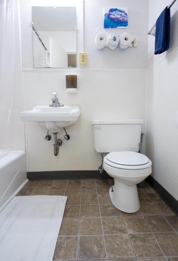 | ColoRADo Adventure Hostel